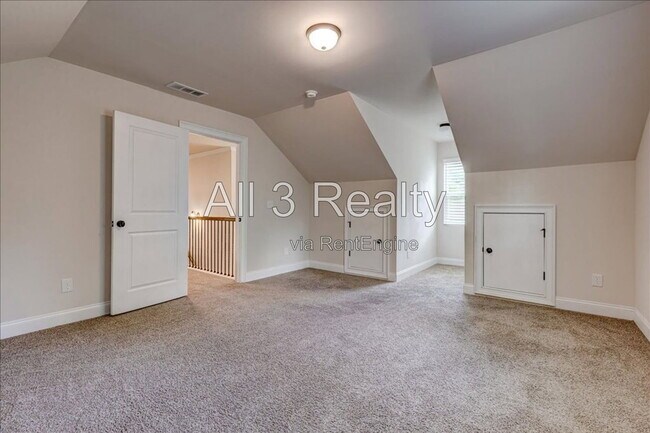 Building Photo - 225 Barnett Ln Ln