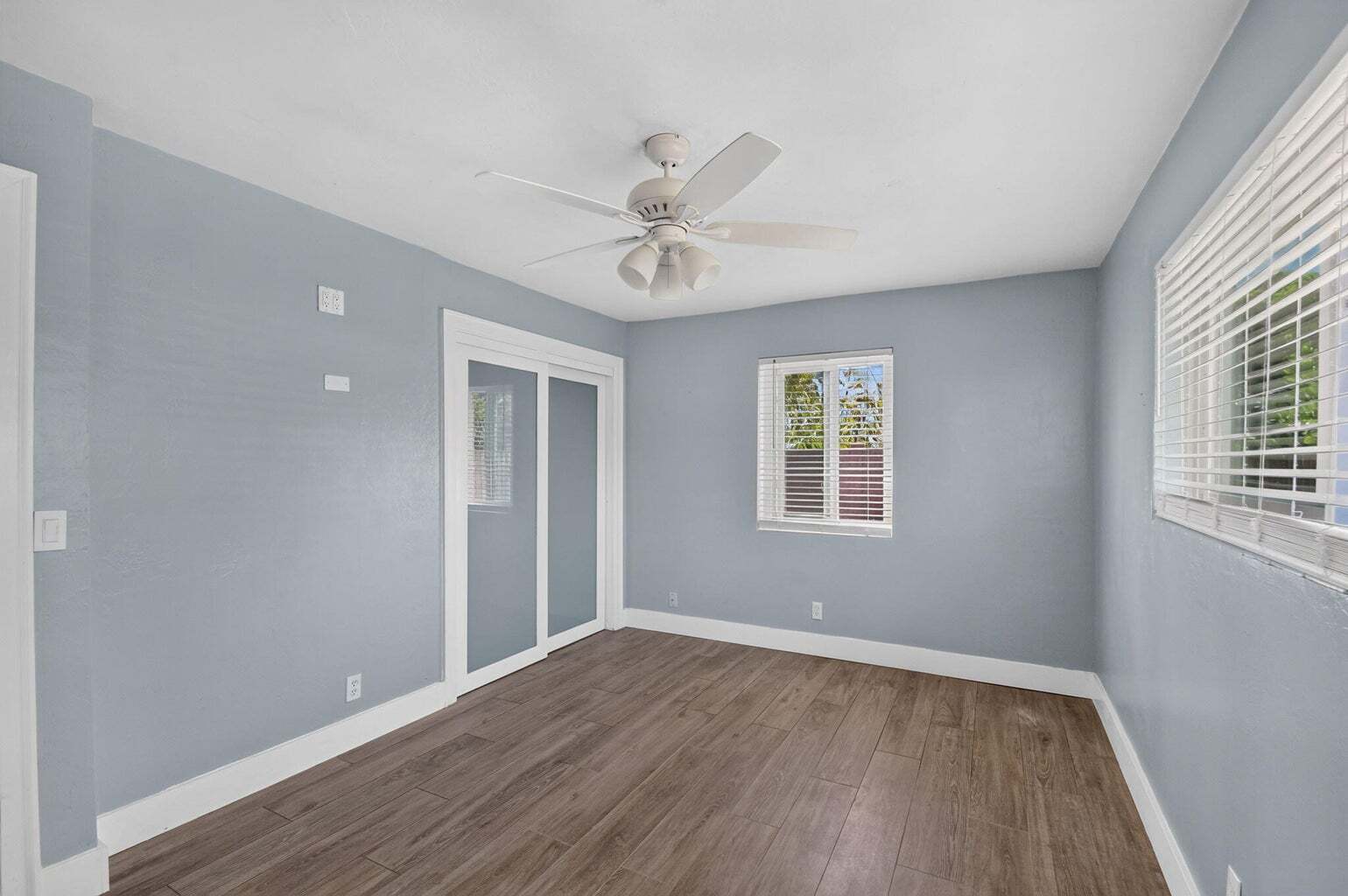 Building Photo - 907 Wright Dr