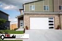 Building Photo - 256 N 105th St