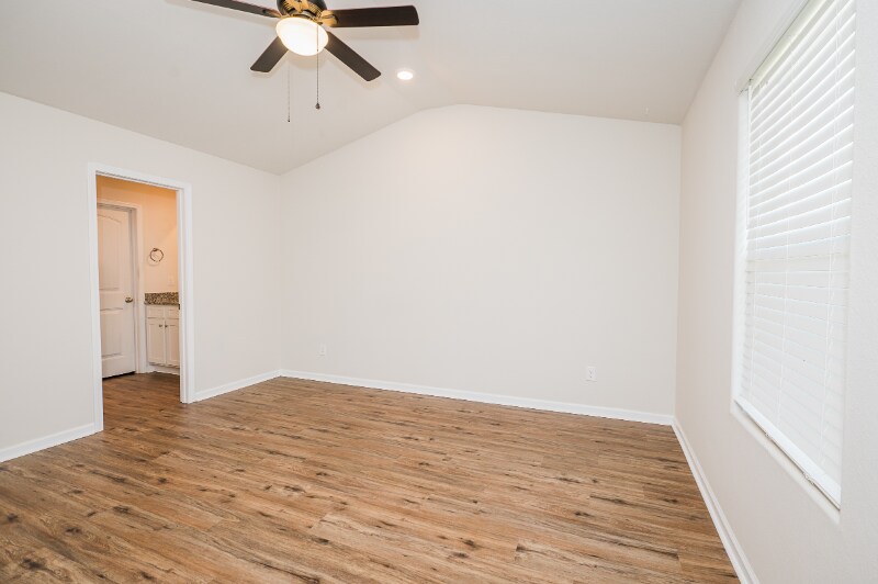 Building Photo - 130 Trailwood Ct