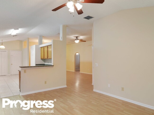 Building Photo - 12440 Weyburn Ct