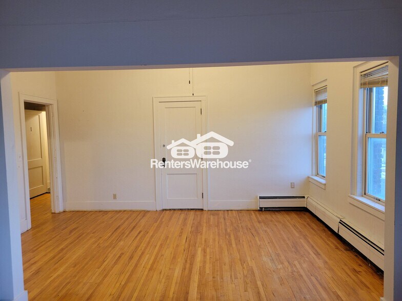 Building Photo - 101 2nd Ave N