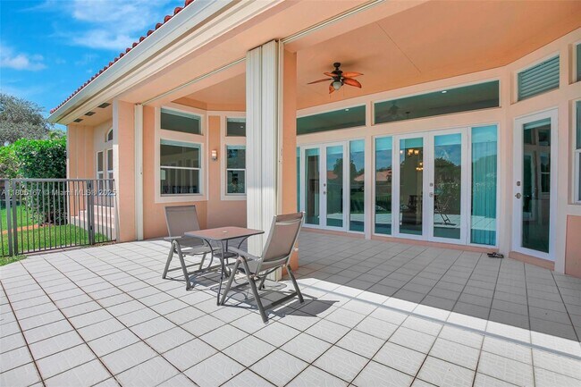 Building Photo - 2651 Oakmont Dr