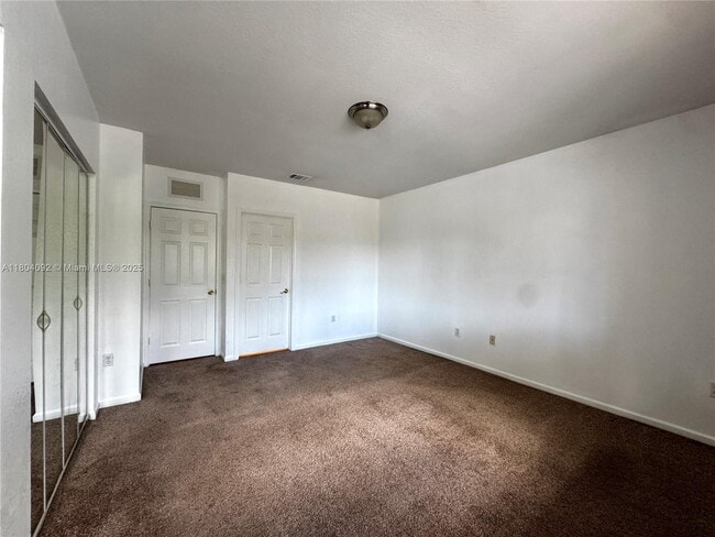 Building Photo - 2576 SW 83rd Ave