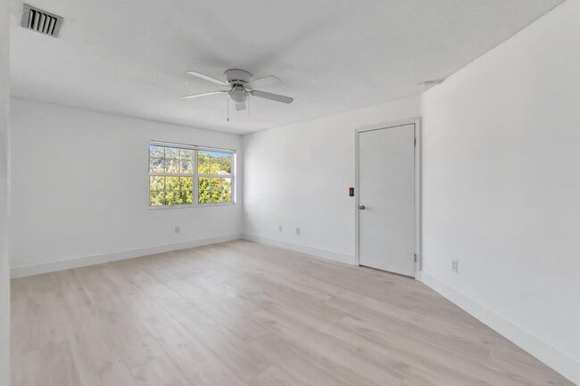 Building Photo - 22300 Sands Point Dr