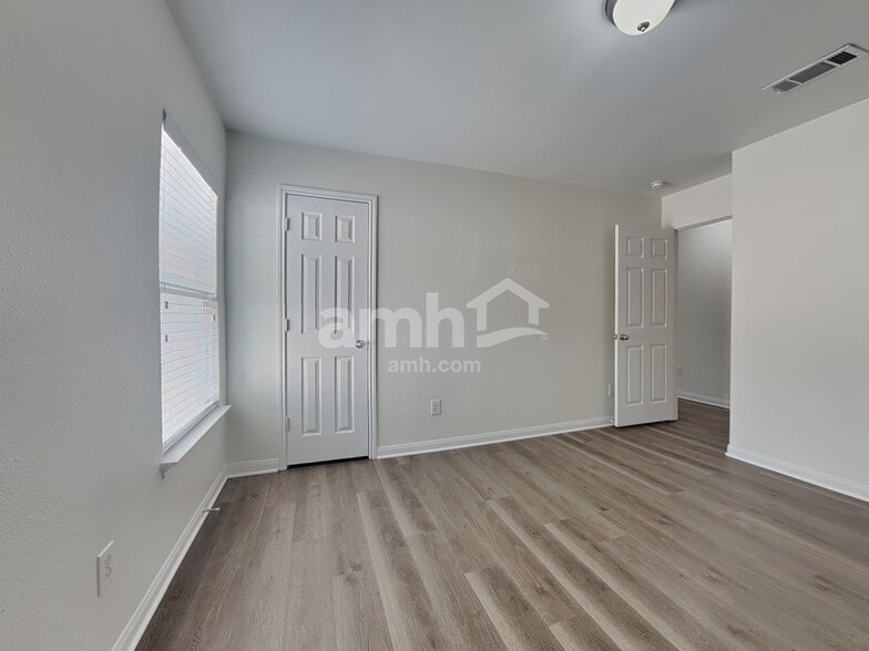 Building Photo - 317 Misty Mountain Dr