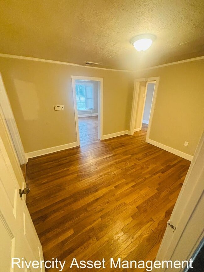 Building Photo - A Must See Gem Located In Frayser!!!! Section 8 Welcomed !!!!!