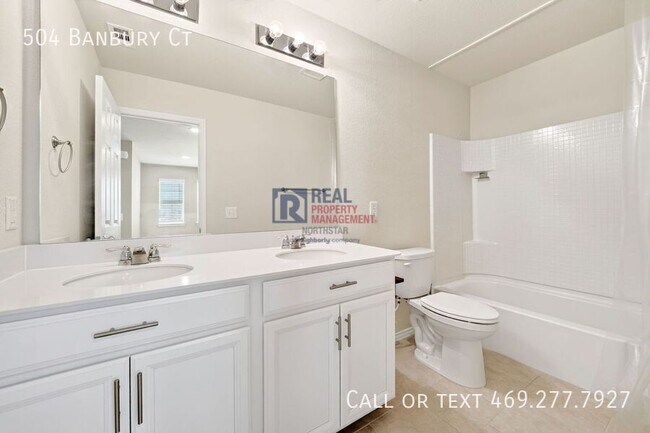 Building Photo - 504 Banbury Ct