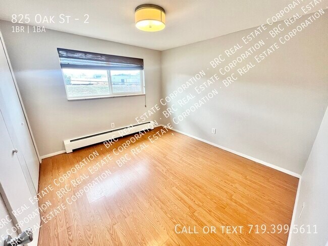 Building Photo - 825 Oak St