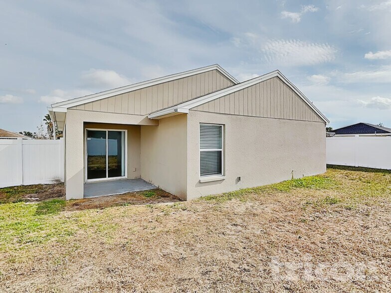 Building Photo - 2311 12th Ave E