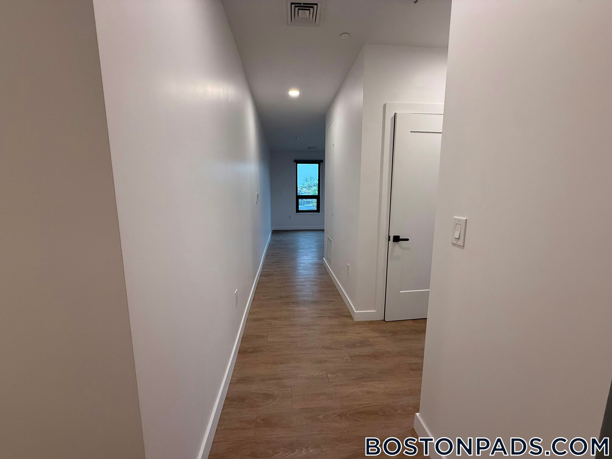 Building Photo - 199 Gardner St