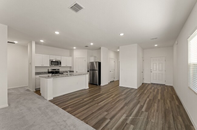Building Photo - Amazing home ready to move in!
