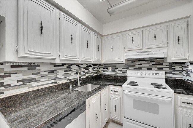 Building Photo - 17800 Atlantic Blvd