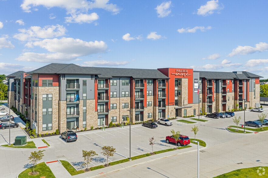 Building Photo - Prairie Encore