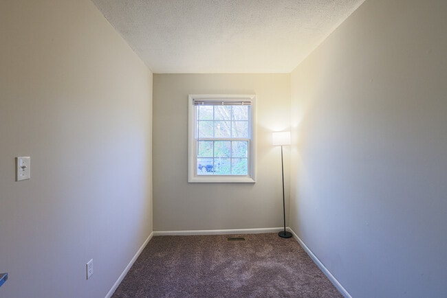 Building Photo - 3 Bedroom Rosedale MD