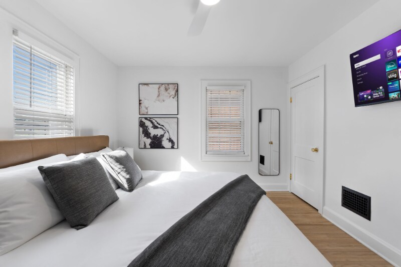 Building Photo - 1704-1706-1706 W 3rd Ave