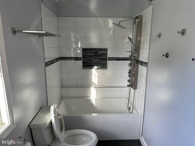 Primary Bathroom - 4822 16th St N