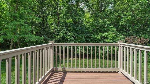 Building Photo - 551 Parkgate Dr