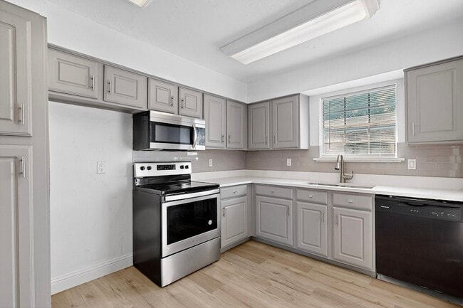 Building Photo - 5300 Keller Springs Rd