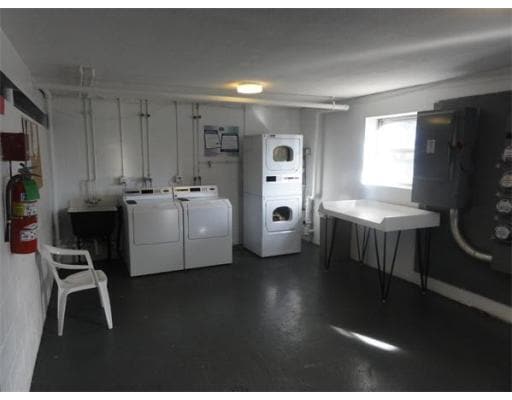 Building Photo - A5 Colonial Dr