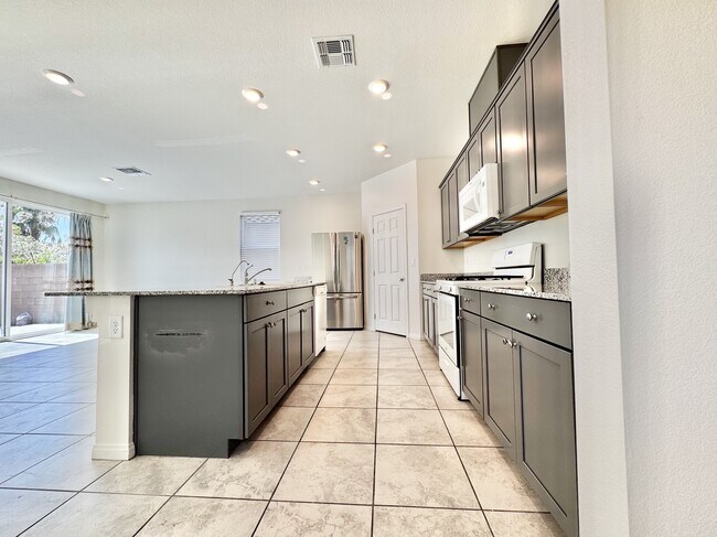 Building Photo - 4258 Tarim St
