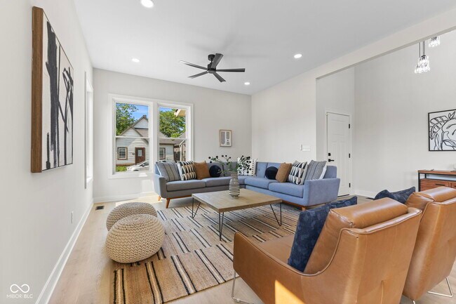 Building Photo - 1405 Deloss St