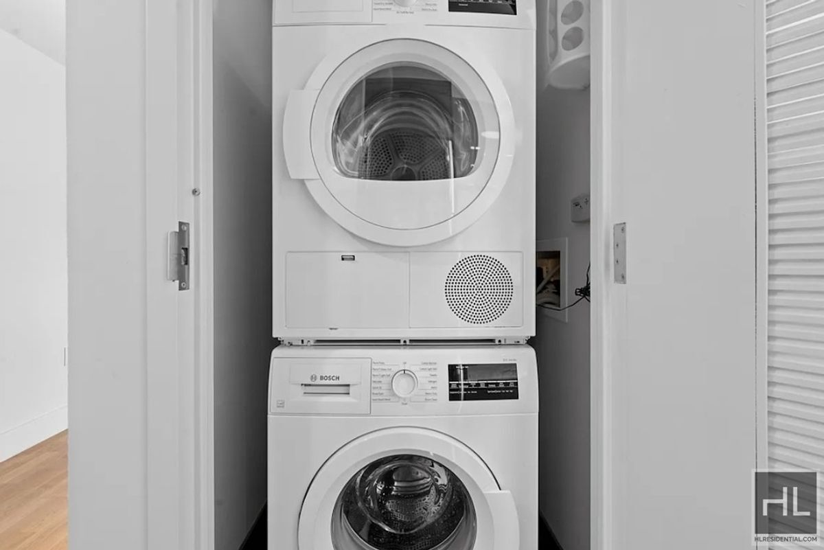 Building Photo - 310 Clarkson Ave