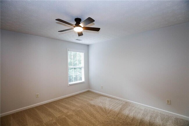 Building Photo - 3048 Kentmere Dr