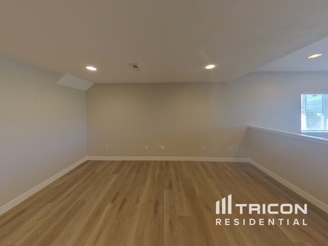 Building Photo - 850 Merrimac River Way