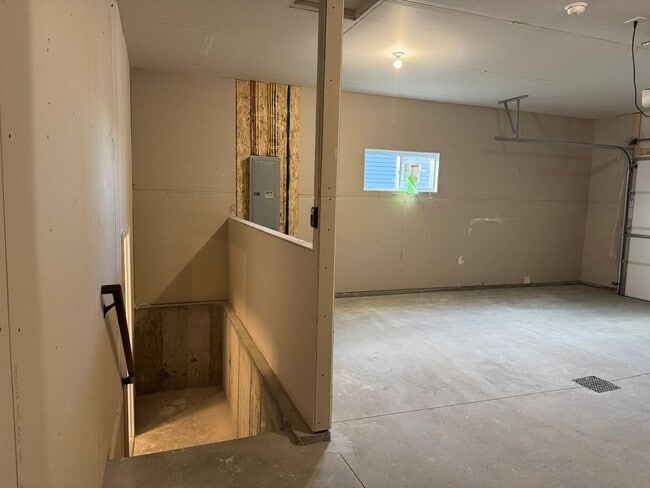 Building Photo - Horace ND - Available Now