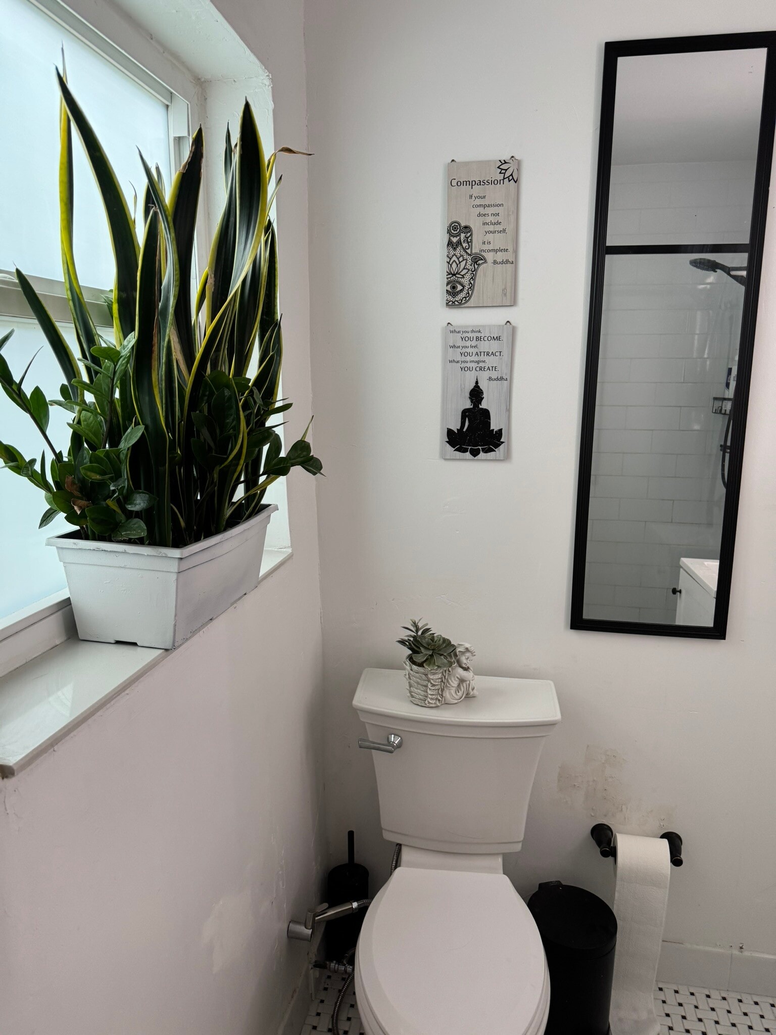 Building Photo - 1906 Rodman St