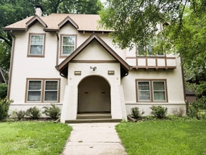 Building Photo - 708 N Porter Ave