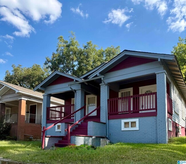 Primary Photo - 2335 20th Alley N