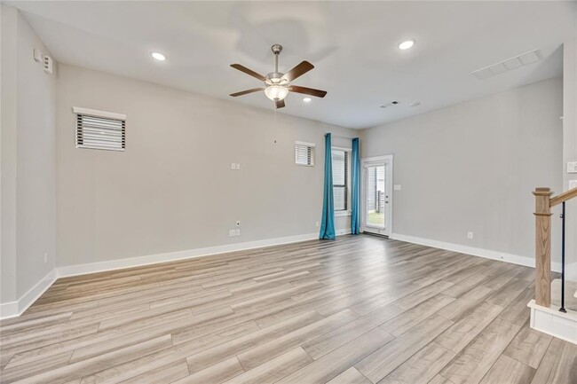 Building Photo - 18523 Parkland Row Dr