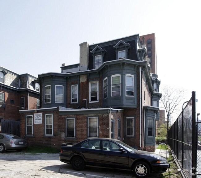 Building Photo - 110 N 34th St