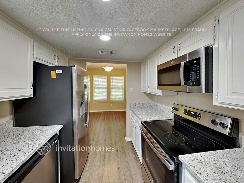Building Photo - 1208 Brookfield Ln