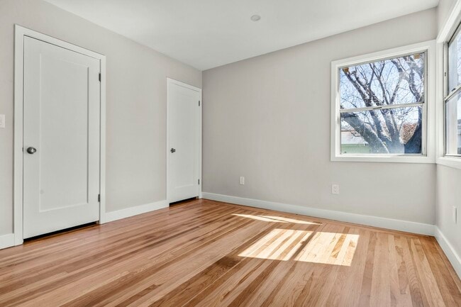 Building Photo - 770 Ventura St