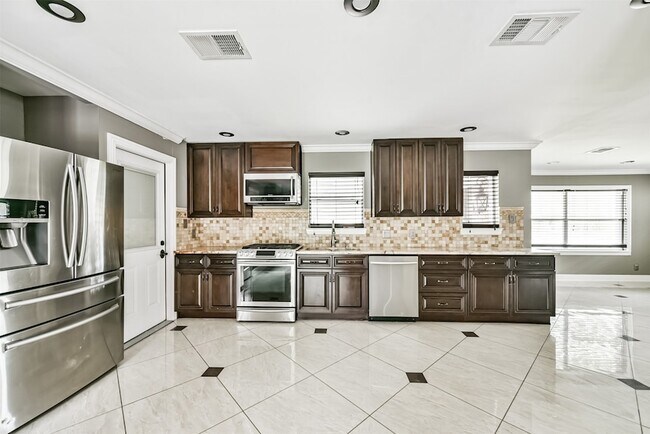 Building Photo - 6833 Concho St