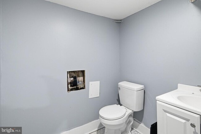 Building Photo - 6520 Ross St