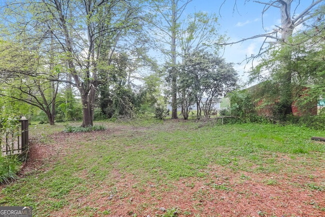Building Photo - 583 Lakeridge Cir SE