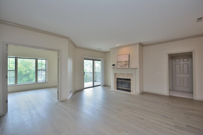 Building Photo - 1300 N Prospect Ave