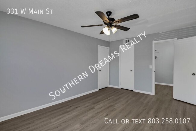 Building Photo - 331 W Main St