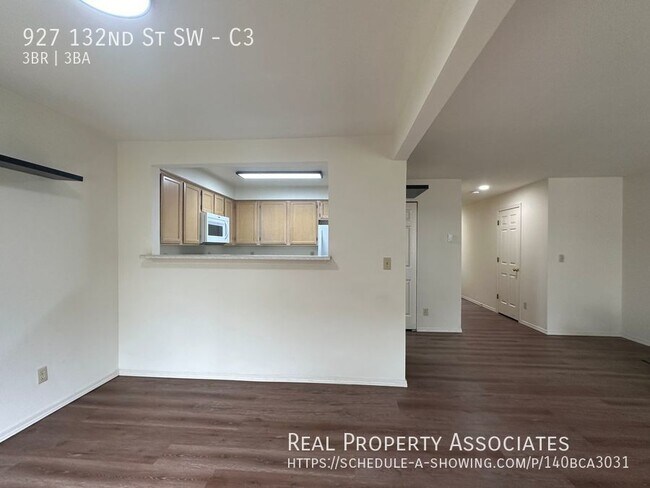 Building Photo - 927 132nd St SW
