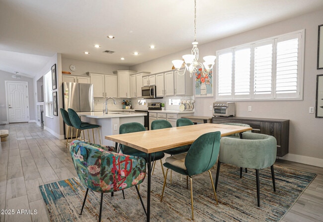 Building Photo - 1950 W Park Pl