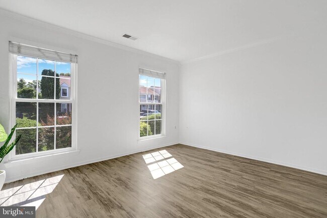 Building Photo - 7825 Harrowgate Cir