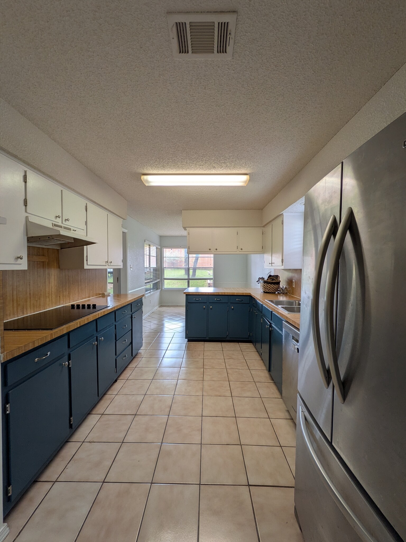 Building Photo - 2305 Stockbridge Ct