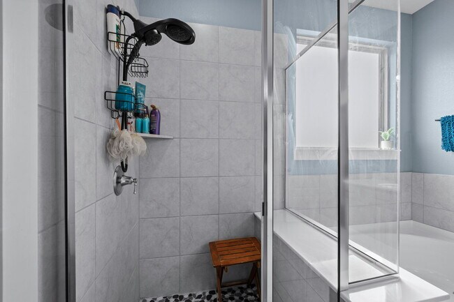 Building Photo - 525 Compania Cove