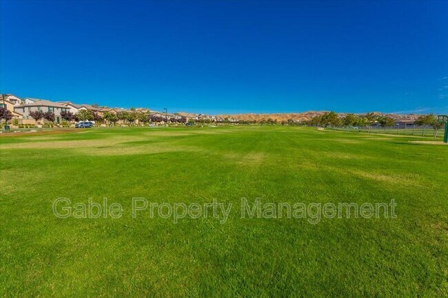 Building Photo - 24313 La Montura Dr