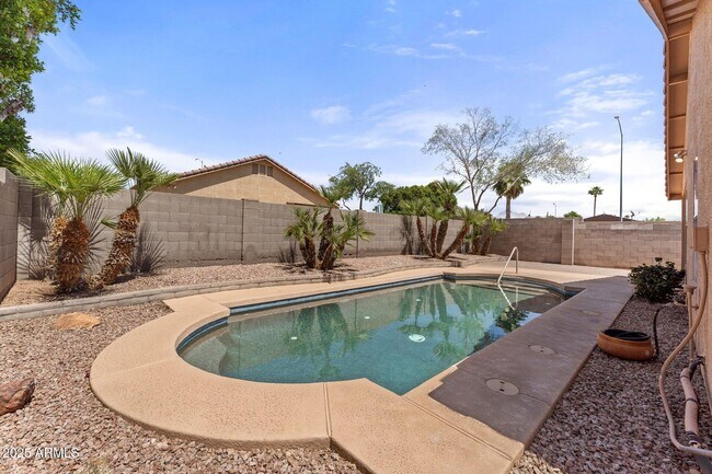 Building Photo - 11362 E Emelita Ave