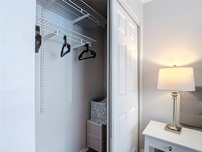 Building Photo - 220 Southeast Jefferson Cir N